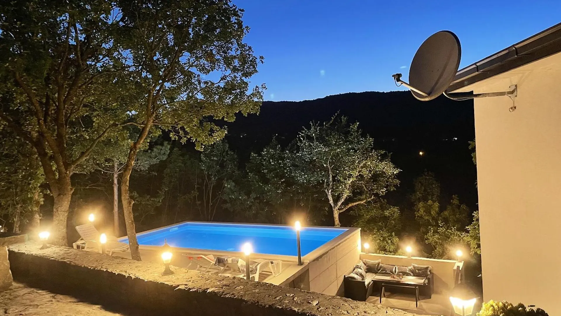 Hébergement de vacances Villa Welcoming House In Poljica With Private Pool à Kruševo